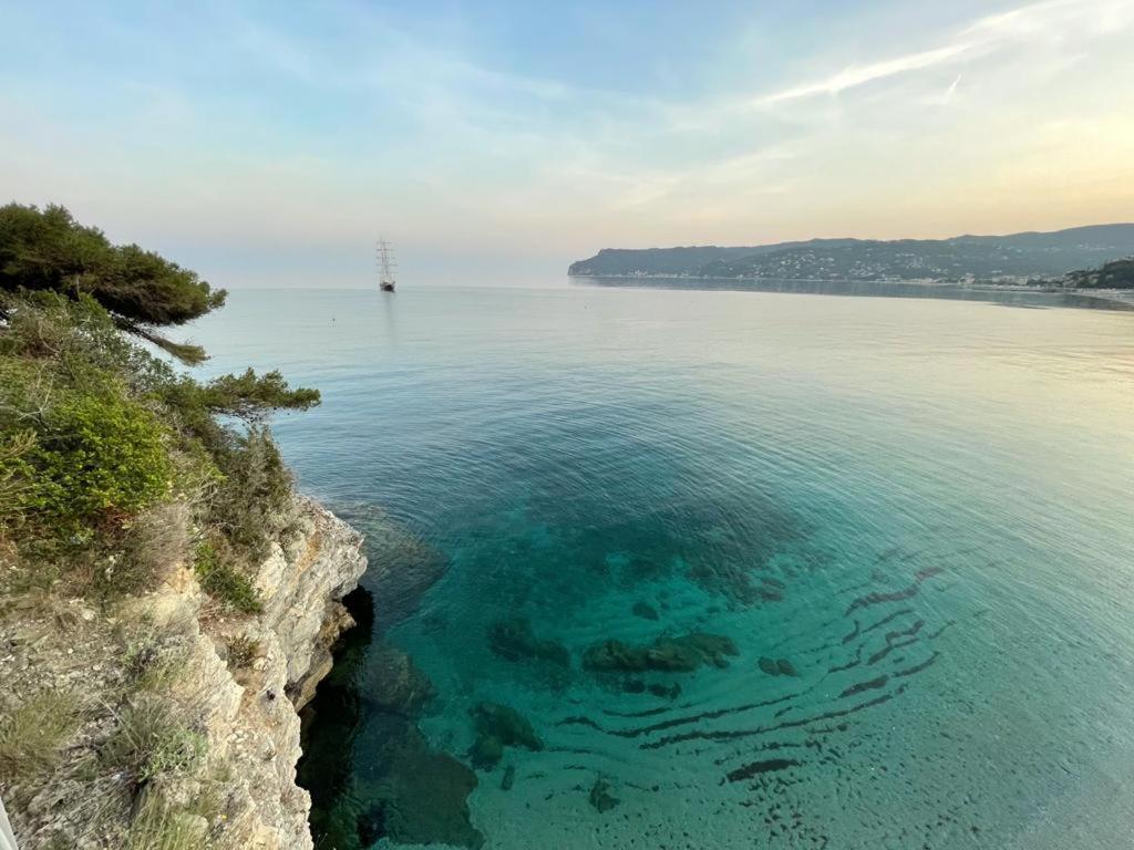 Una Finestra Sul Mare Home 1 Bergeggi Bagian luar foto